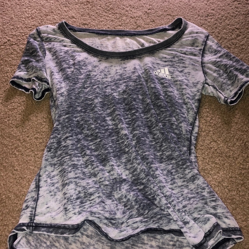Adidas workout top. Size:M.
